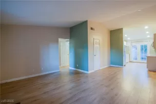 Photo #2: 2646853 Listing