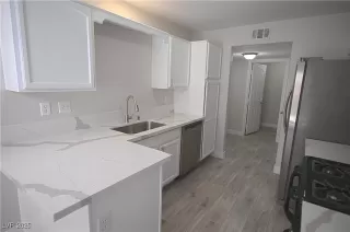 Photo #3: 2646875 Listing 