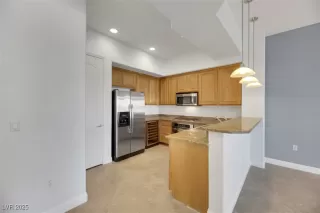 Photo #3: 2646879 Listing 