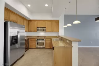 Photo #4: 2646879 Listing 