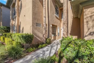 Photo #2: 2646885 Listing