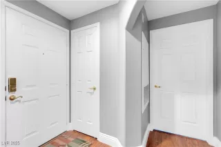 Photo #4: 2646885 Listing