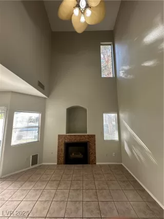 Photo #3: 2646887 Listing 