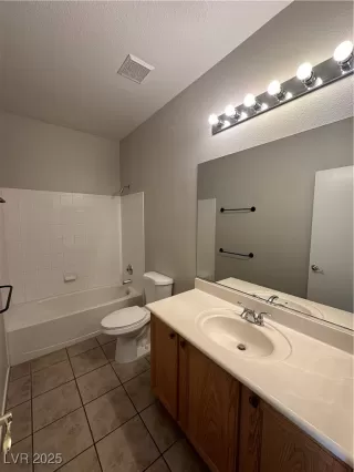 Photo #5: 2646887 Listing 