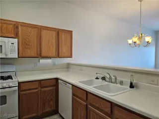 Photo #5: 2646919 Listing 