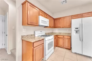 Photo #6: 2646943 Listing