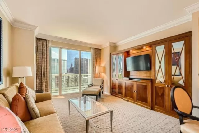 MLS: 2647013 Condo For Sale