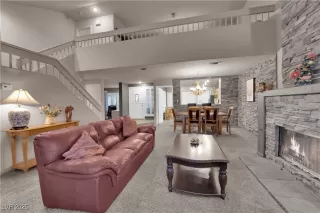 Photo #4: 2647020 Listing