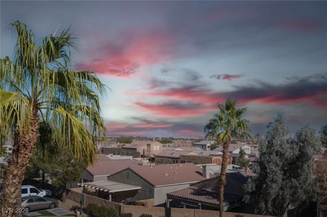 MLS: 2647033 Condo For Sale