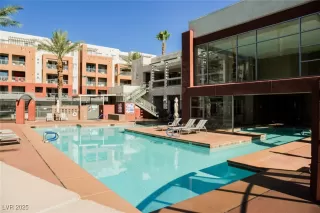 Photo #1: 2647033 Listing 