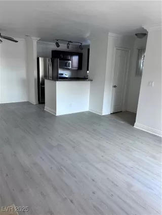 Photo #1: 2647079 Listing 