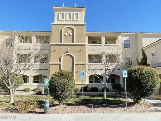 MLS: 2647099 Condo For Sale