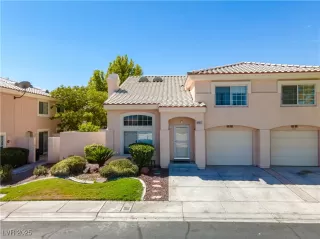 Photo #1: 2647100 Listing 