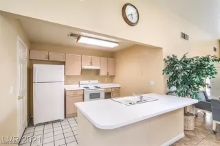 Photo #4: 2647100 Listing 