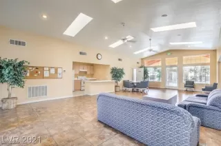 Photo #5: 2647100 Listing 