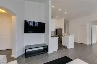 Photo #3: 2647153 Listing