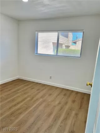 Photo #5: 2647159 Listing