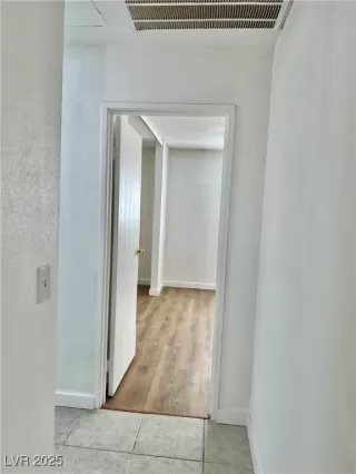 Photo #6: 2647159 Listing