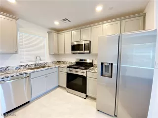 Photo #5: 2647168 Listing 