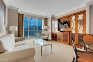 Photo #2: 2647199 Listing