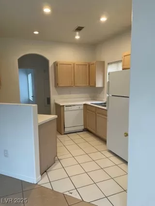 Photo #6: 2647211 Listing 