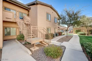 Photo #3: 2647227 Listing