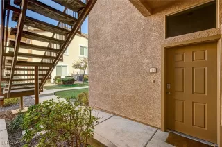 Photo #4: 2647227 Listing