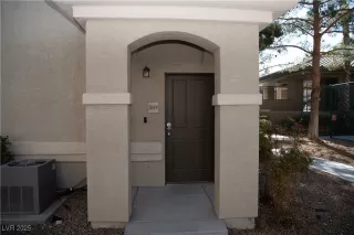 Photo #1: 2647270 Listing 