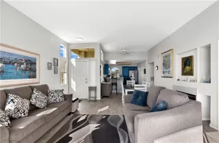 Photo #3: 2647318 Listing