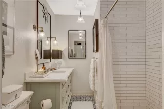 Photo #4: 2647319 Listing