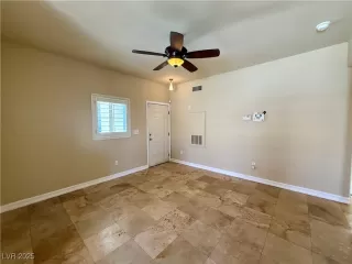 Photo #2: 2647338 Listing
