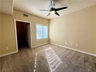 Photo #4: 2647338 Listing