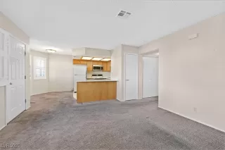 Photo #4: 2647374 Listing