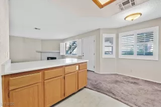 Photo #6: 2647374 Listing