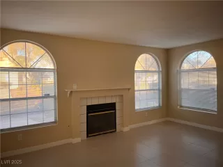 Photo #2: 2647378 Listing 