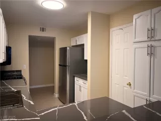 Photo #6: 2647378 Listing 