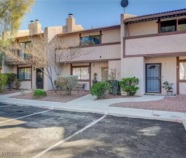 MLS: 2647382 Condo For Sale