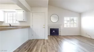 Photo #1: 2647393 Listing 