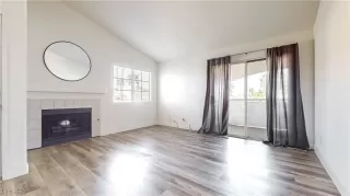 Photo #2: 2647393 Listing 