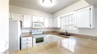 Photo #6: 2647393 Listing 