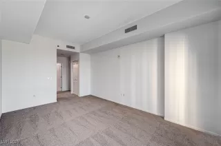 Photo #3: 2647395 Listing