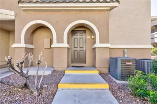 Photo #2: 2647413 Listing 