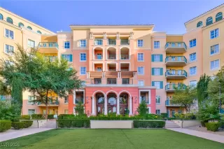 Photo #1: 2647427 Listing