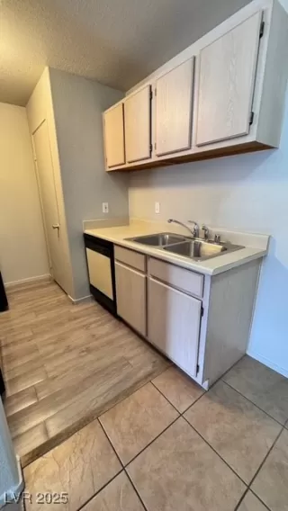 Photo #6: 2647431 Listing 