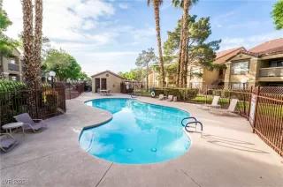 Photo #2: 2647468 Listing 