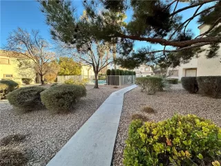 Photo #3: 2647469 Listing 