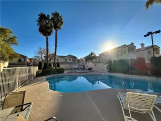 Photo #5: 2647469 Listing 