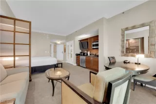 Photo #2: 2647487 Listing