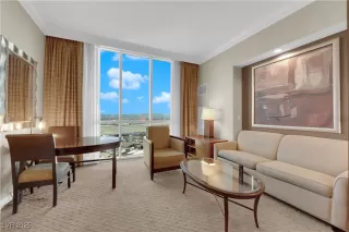 Photo #3: 2647487 Listing