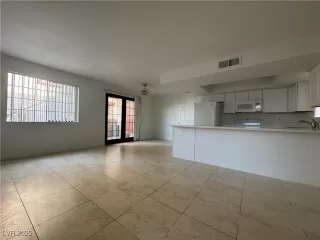 Photo #1: 2647495 Listing 